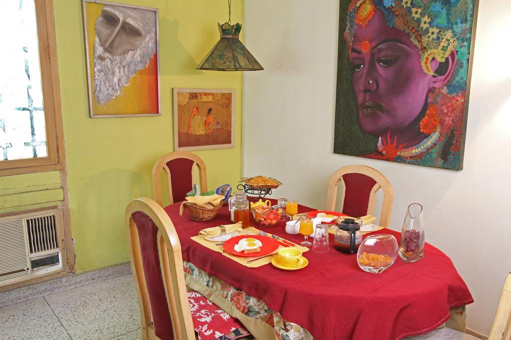 Nina Kochhar's Homestay New Delhi Exteriör bild